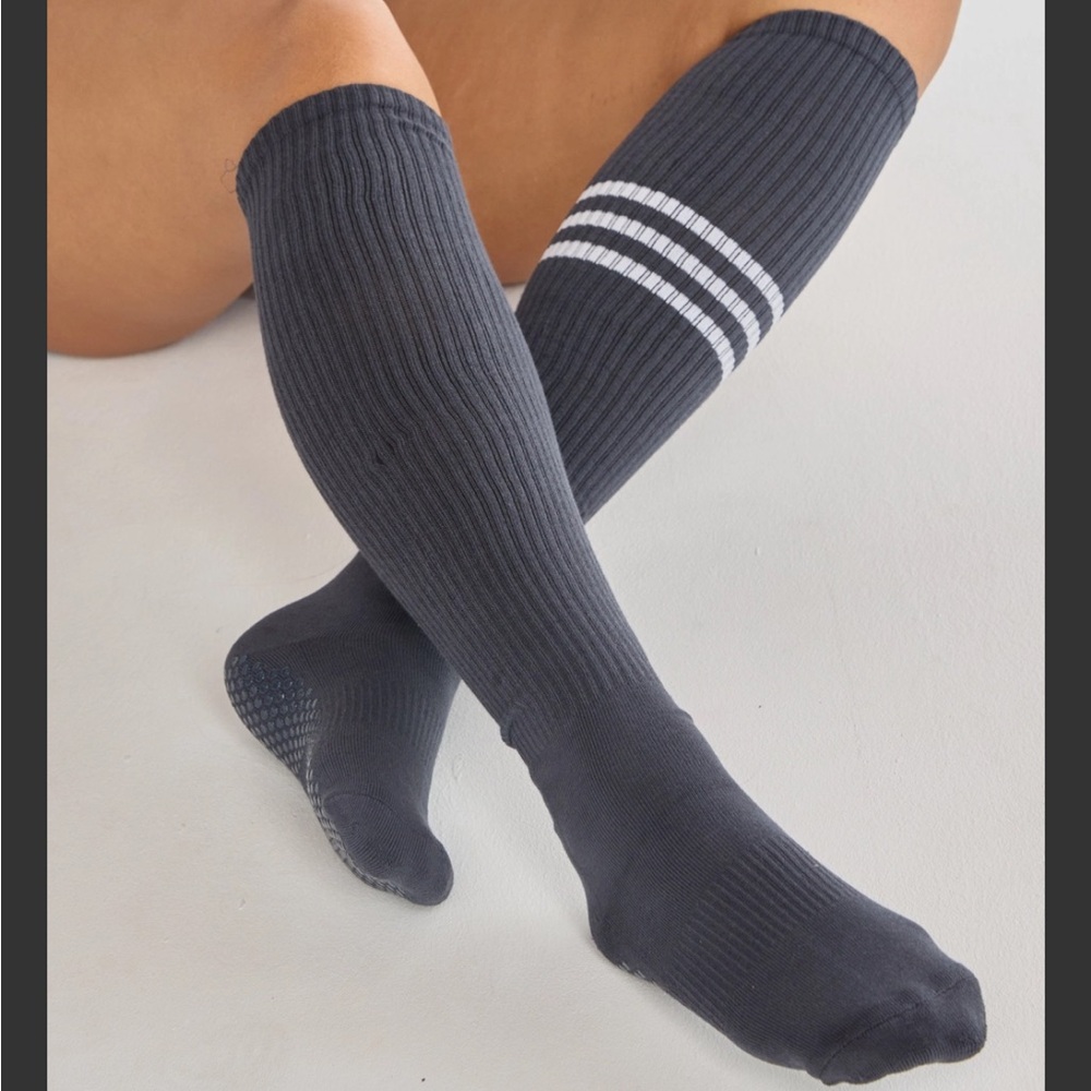 Lucky honey slate Mismatched Knee High Grip Sock